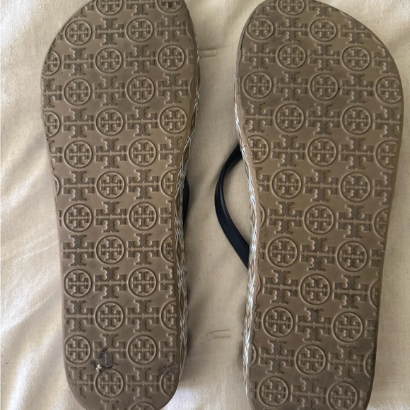 Tory Burch Black and Brown Geometric Flip Flops - Picture 4 of 4